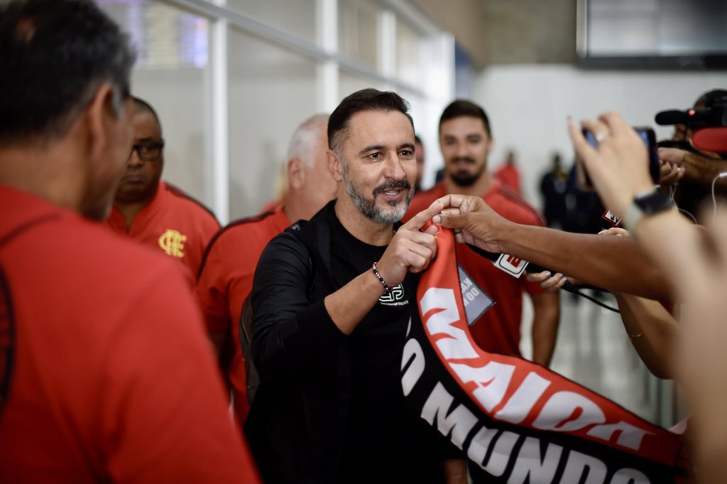 Vítor Pereira chega ao Rio para iniciar trabalho como técnico do