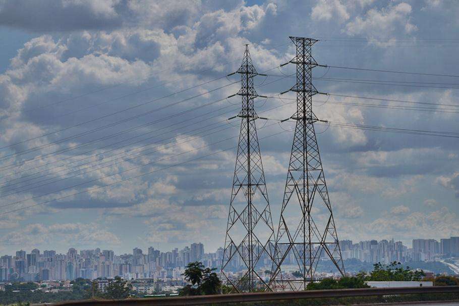 Proposta para retomar gestão da distribuição de energia para Estado apresenta problemas