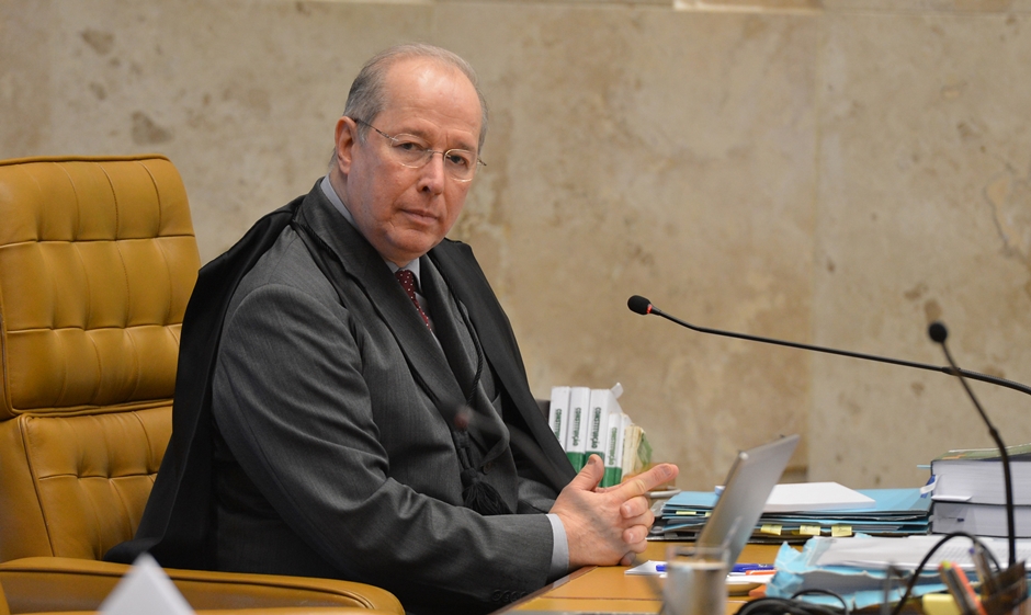 Celso de Mello rejeita pedido de apreensão de celular de Bolsonaro