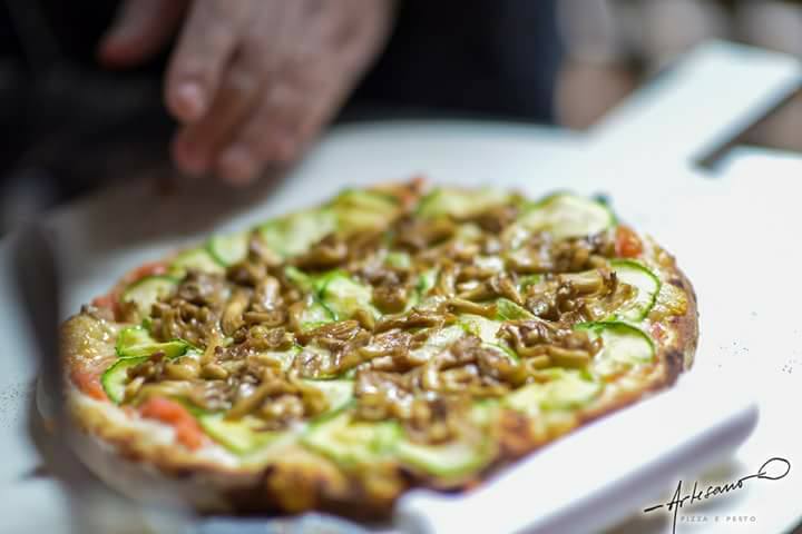 Artesano Pizzas e Pesto na Vila Cultural Cora Coralina