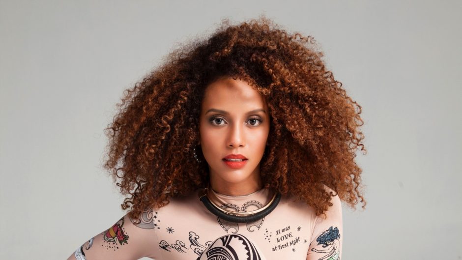 Atriz enfrentou o colega e não ouviu resposta. Taís Araújo revela que sofreu racismo de ator dentro da TV Globo