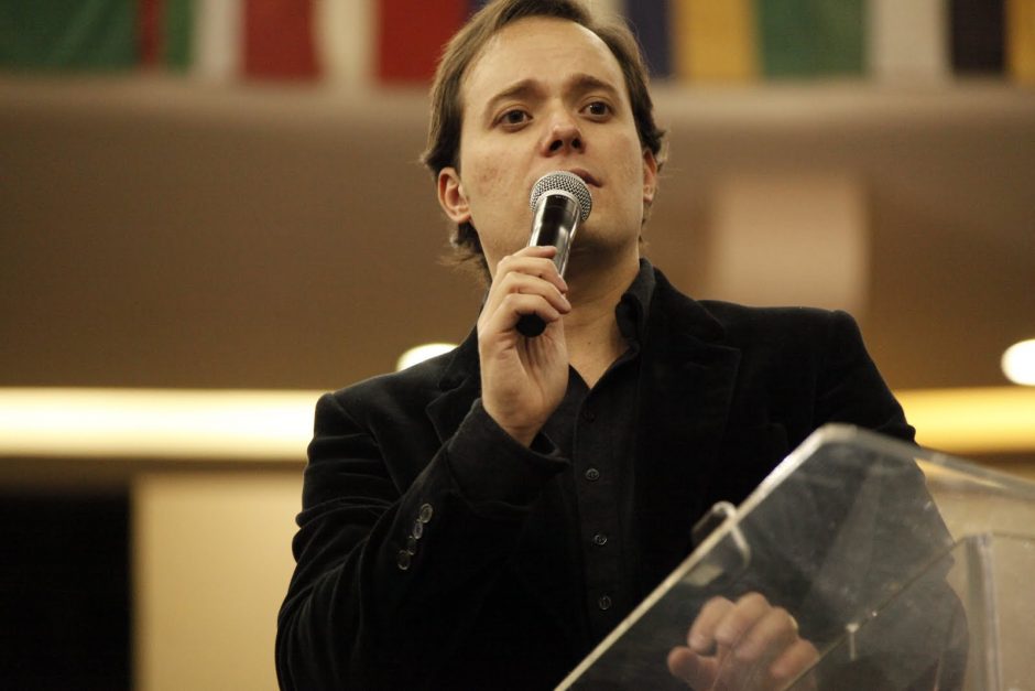 'Não digo nós matarmos': pastor tenta explicar fala homofóbica, mas é alvo de denúncias de parlamentares André Valadão população LGBTQIA+