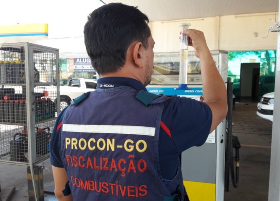 Fiscalização em postos de combustível (Foto: Divulgação)
