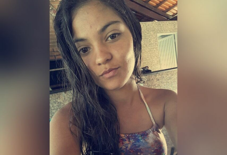 Raphaella Noviski, assassinada por atirador aos 16 anos enquanto assistia aula, em Alexânia (Foto: Reprodução/ Facebook)