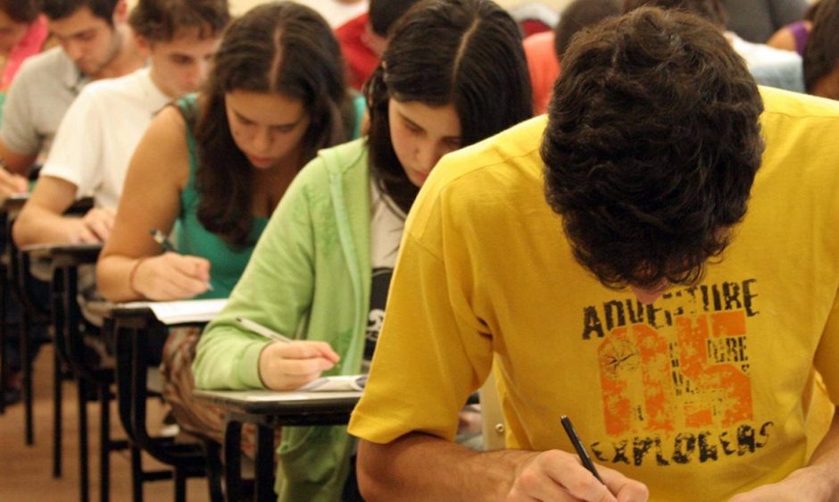 Cerca de 490 mil estudantes fazem hoje o Enade