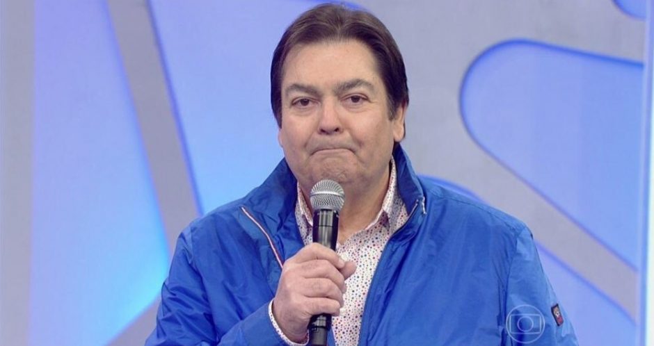 Faustão usa tênis de R$ 4 mil e é comparado a Transformers