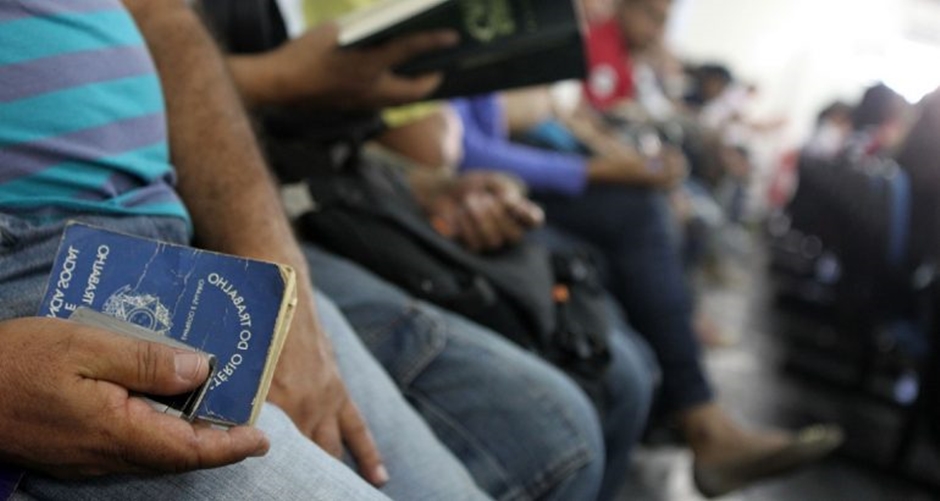 Desemprego no Brasil é o dobro da média mundial, em ranking de mais de 40 países