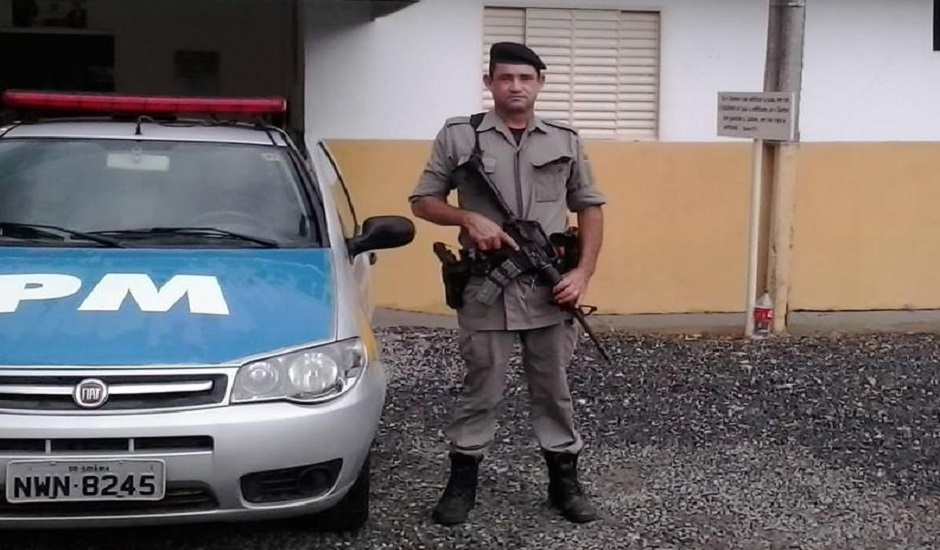 Soldado Douglas Gonçalves Lins, de 48 anos, estava em um bar quando se envolveu em uma briga (Foto: Arquivo Pessoal)