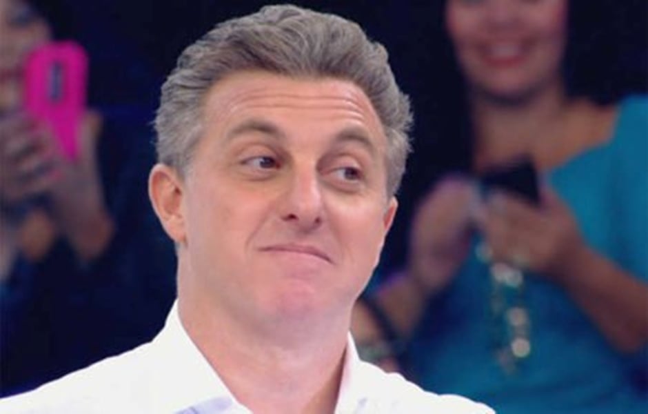 "Mostra pra gente a matriz curricular da escola pública que seus filhos estudam" Luciano Huck defende novo ensino médio e é criticado na web