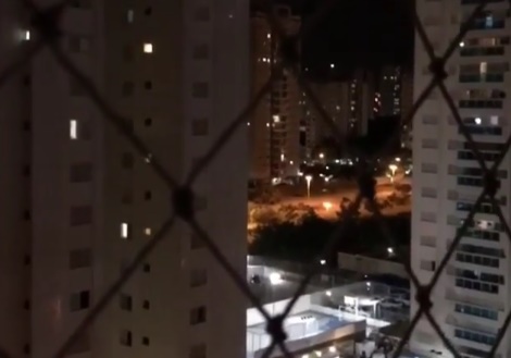 O presidente Jair Bolsonaro foi alvo de novo panelaço durante pronunciamento sobre a crise do novo coronavírus na noite desta quarta-feira (8)(Foto: Reprodução)