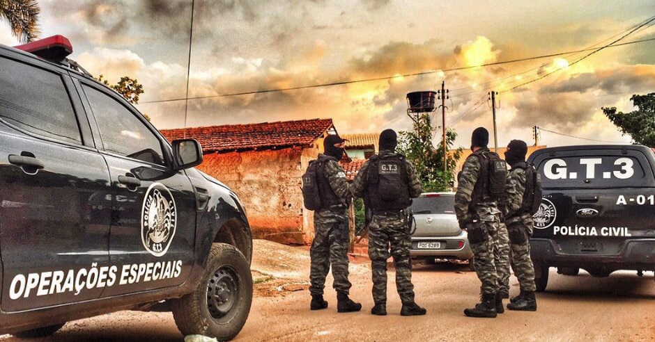 Policial que matar em confronto não será tratado como homicida no Brasil (Foto: PC-GO / Divulgação)