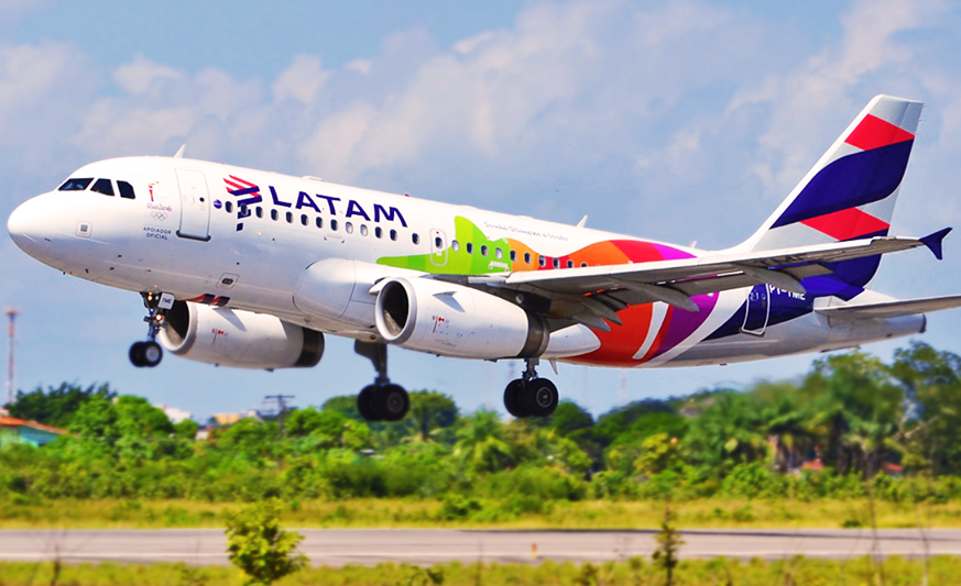 Passageiro tentou sem sucesso adentrar na cabine de voo que saiu de Recife para São Paulo