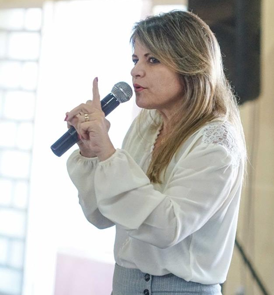 Deputada federal Flávia Morais (Foto: Divulgação/ Facebook)