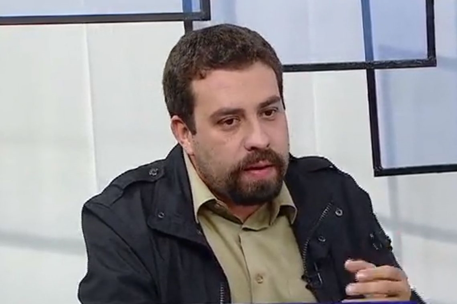 Boulos diz a apoiadores que vitória será 'com emoção e nos 48 do segundo tempo'