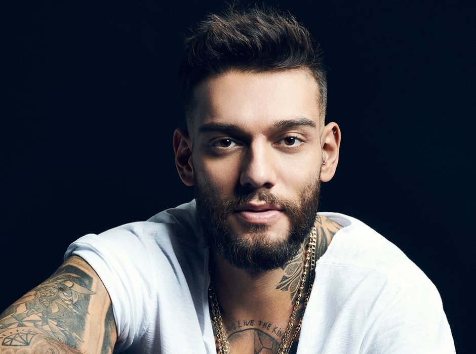 Cuido de Você, Você Cuida de Mim mozão Gabriel Bandeiras Música 'Mozão' tem um trecho com a letra parecida com a canção "Cuido de Você, Você Cuida de Mim", de Gabriel Bandeiras Lucas Lucco perde processo por plágio e terá que indenizar cantor Cantor sertanejo Lucas Lucco