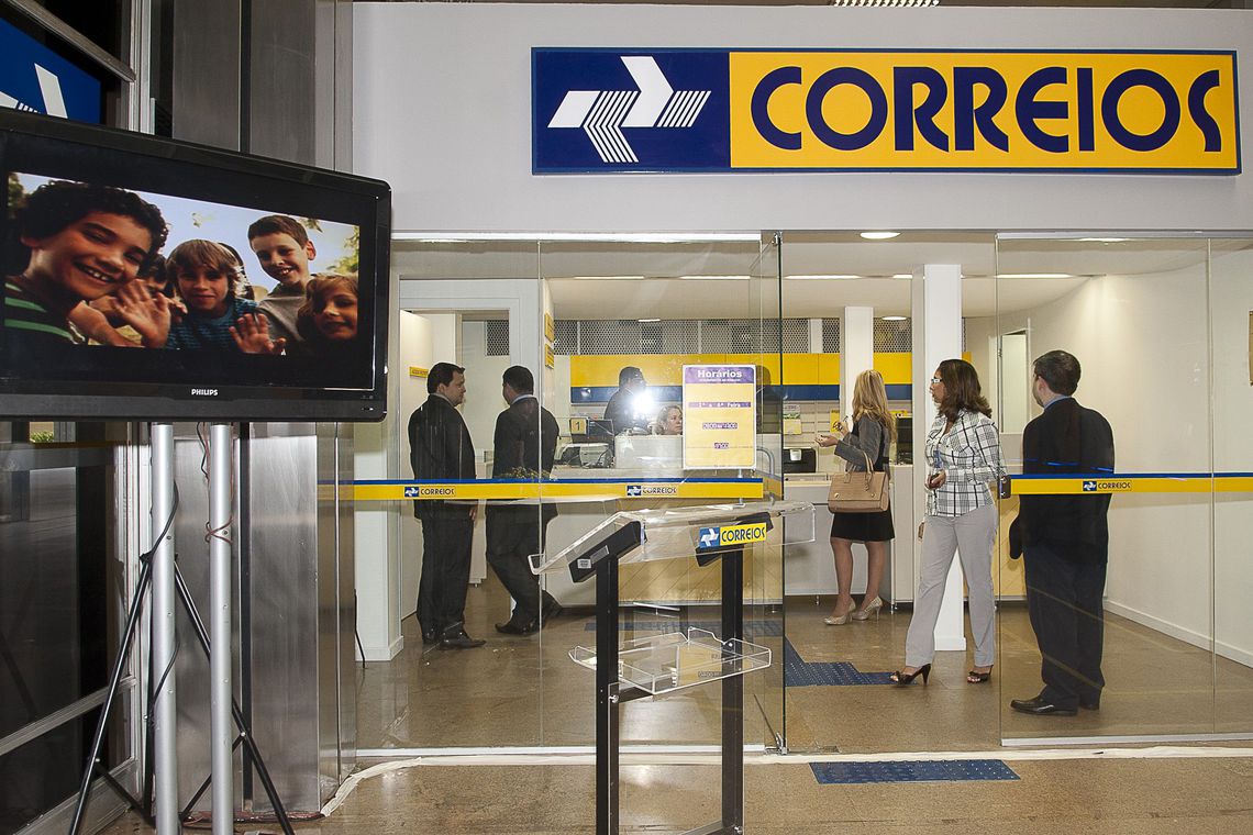 Funcionários dos Correios conseguem liminar que revoga decisão sobre coparticipação de plano de saúde e indicativo é greve é adiado