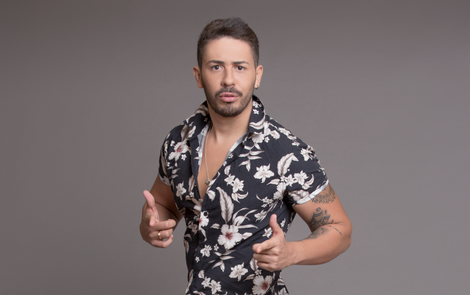 Humorista falou sobre assalto em seu Instagram. Carlinhos Maia tem apartamento invadido e R$ 5 milhões roubados