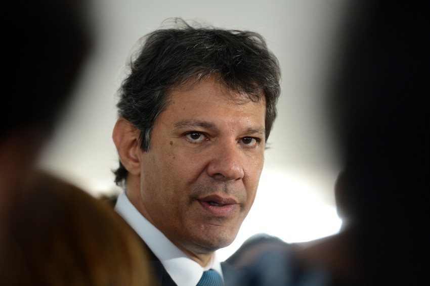 Twitter reage a postagem de Haddad: "Duro lidar com um vírus e um verme"