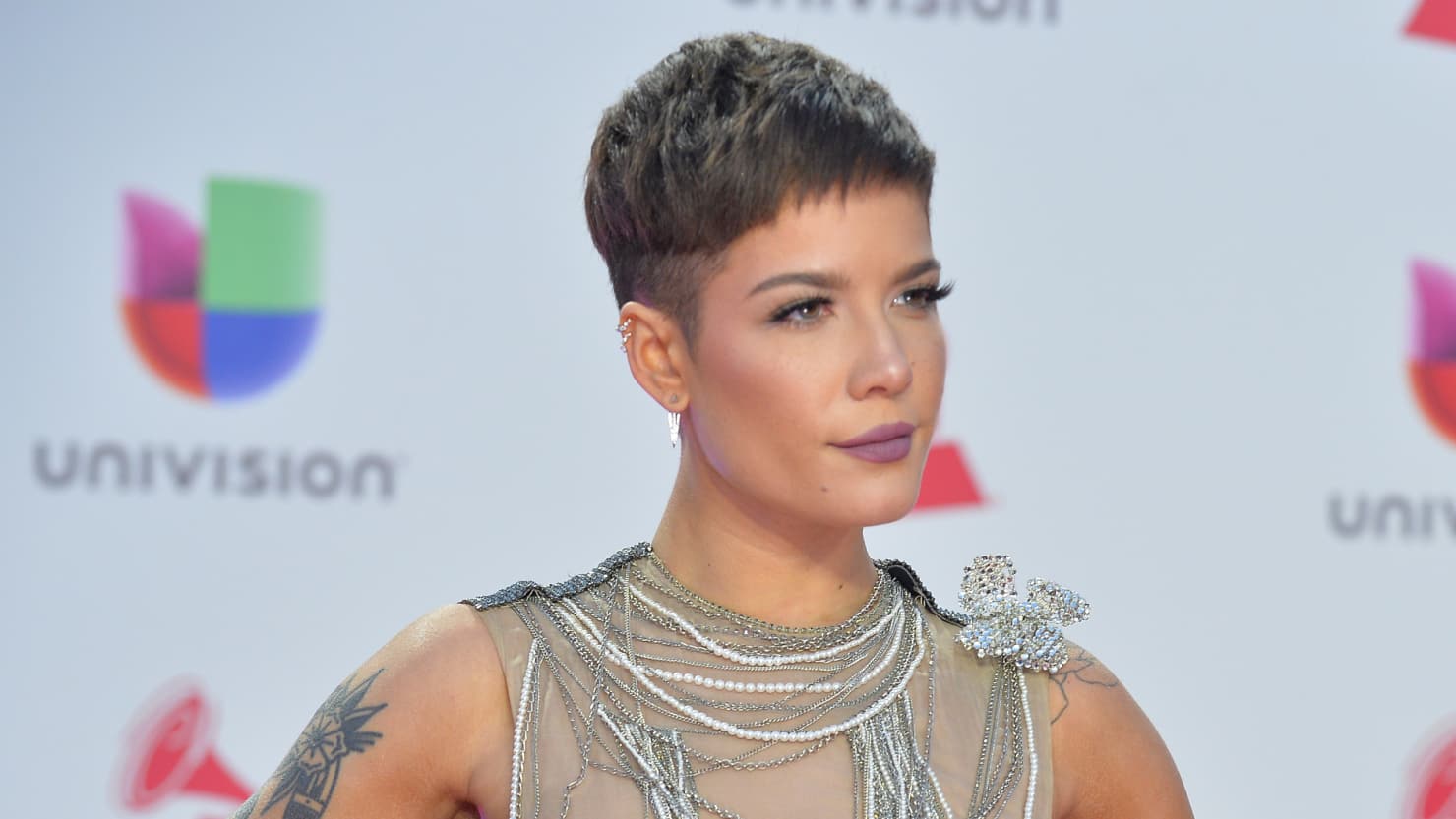 fotos fazem parte de um ensaio feito pelo fotógrafo Sam Dameshek, que também compartilhou o resultado no seu Instagram