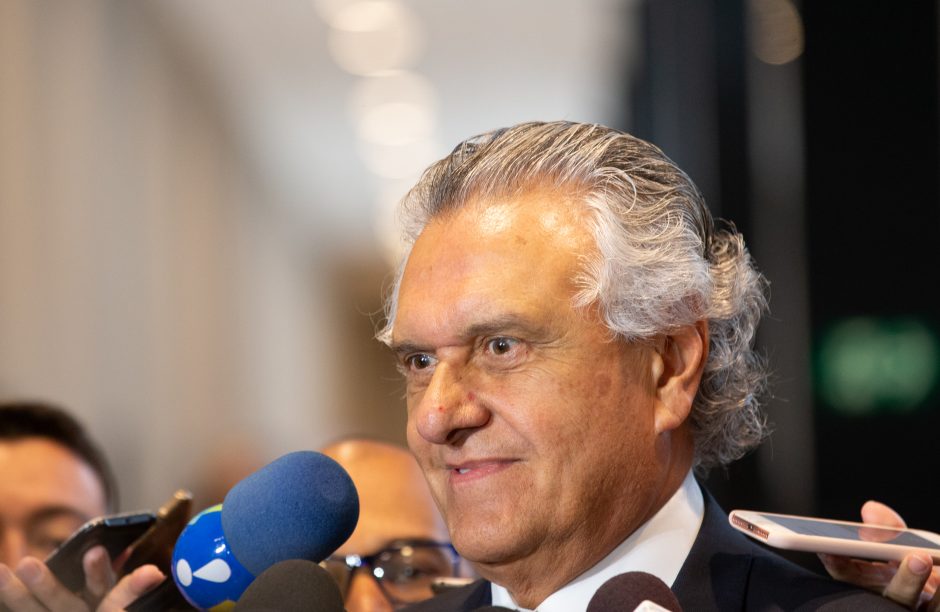 Via Twitter, conta oficial de Caiado informa que governador não teve infarto