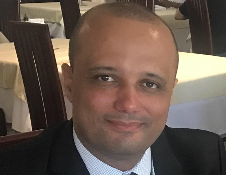 “O cargo de líder é importante, é estratégico e há cobiça”, diz Vitor Hugo