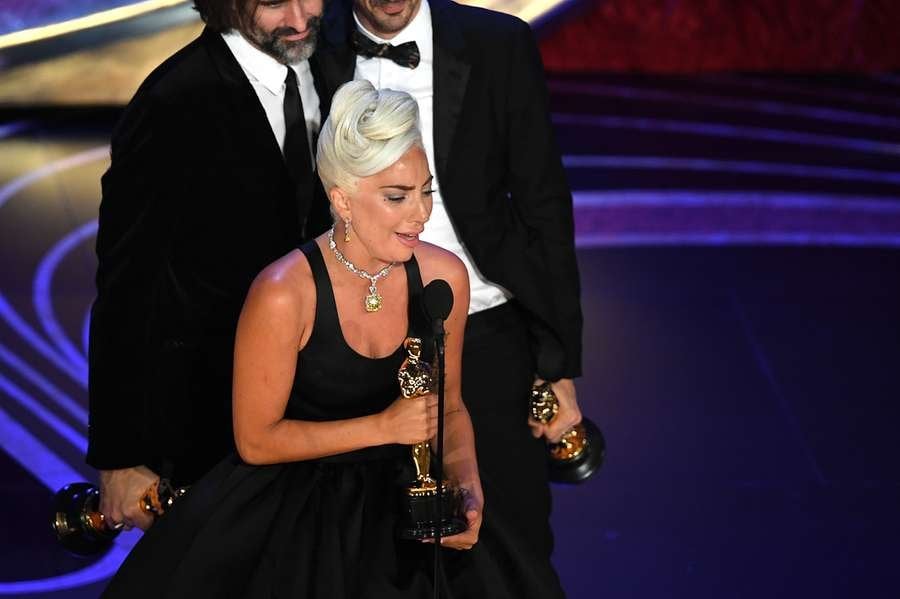 Lady Gaga leva o Oscar de Melhor Canção com Shallow ( Foto: Kevin Winter / Getty Images North America / AFP / CP)