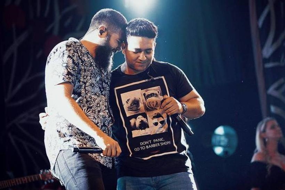 Henrique e Juliano têm de indenizar família de funcionário que morreu em palco