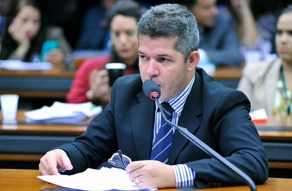 PSL protocola Ação Direta de Inconstitucionalidade para reduzir ICMS em Goiás