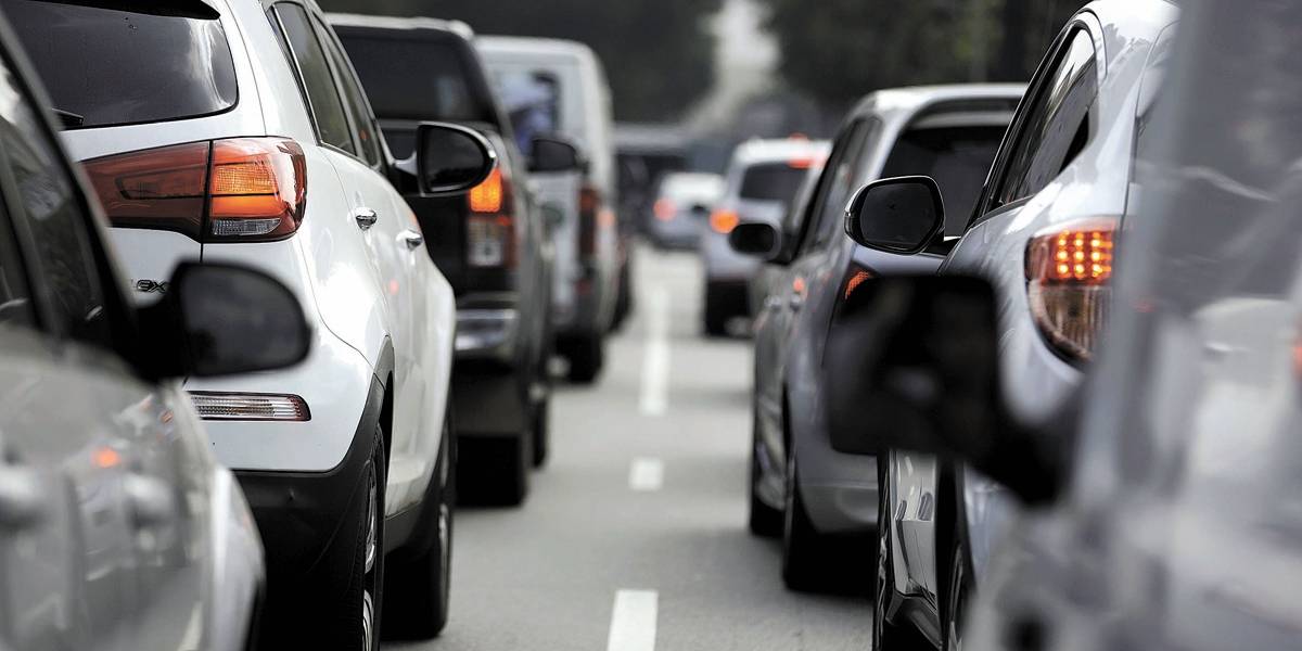 Vence nesta quarta-feira (30) a 1ª parcela do Imposto sobre Propriedade de Veículos Automotores (IPVA) para veículos com placa final 0. (Foto: Bruno Rocha / Folhapress)