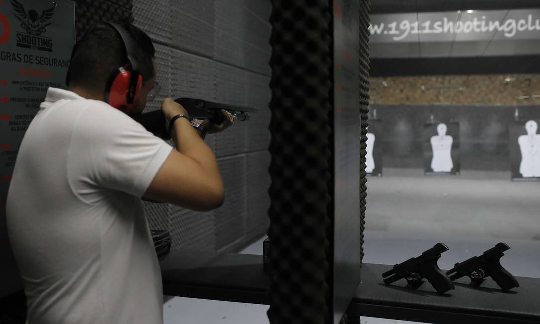 Ofício pede que Caiado flexibilize atividades de Clubes de Tiro e afins