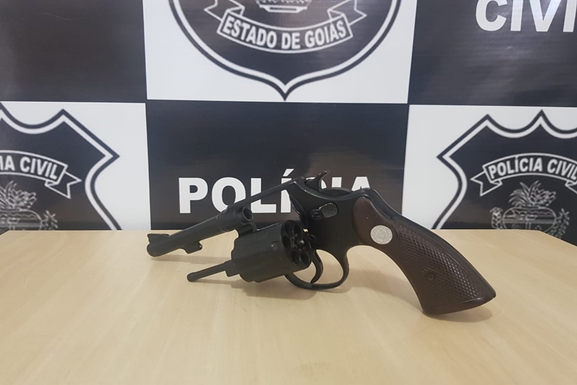 Arma utilizada no crime em Valparaíso (Foto: Reprodução/Polícia Civil)