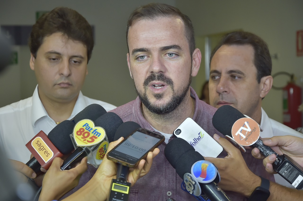 Prefeito Gustavo Mendanha (Foto: Reprodução / Rodrigo Estrela)