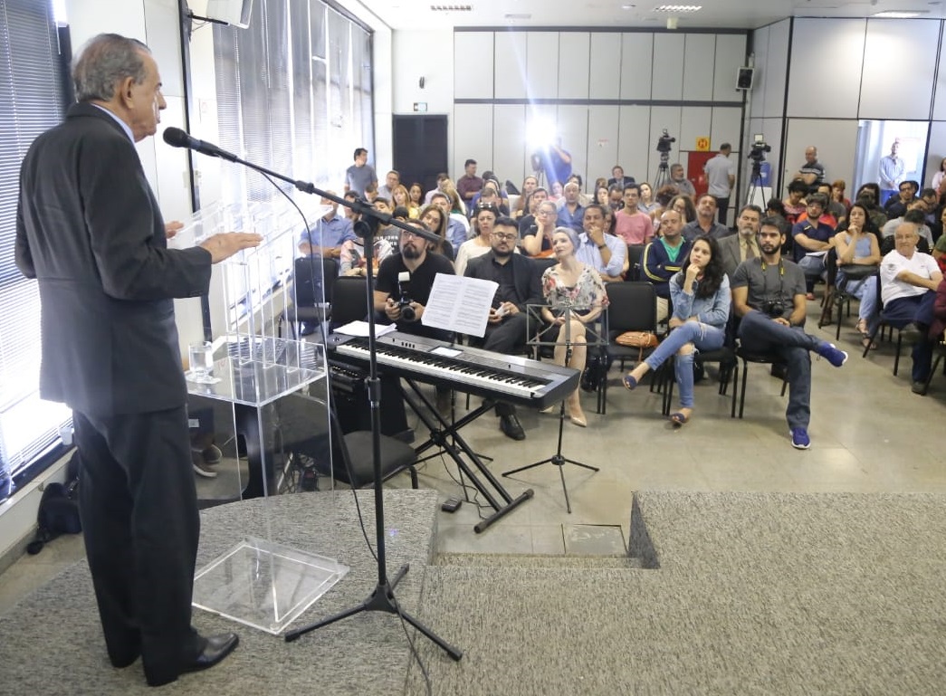 Prefeito Iris Rezende no lançamento do festival de Ópera (Foto: Jackson Rodrigues)