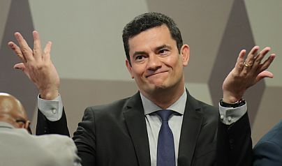 Deputado diz que Moro confessou crime; juristas divergem