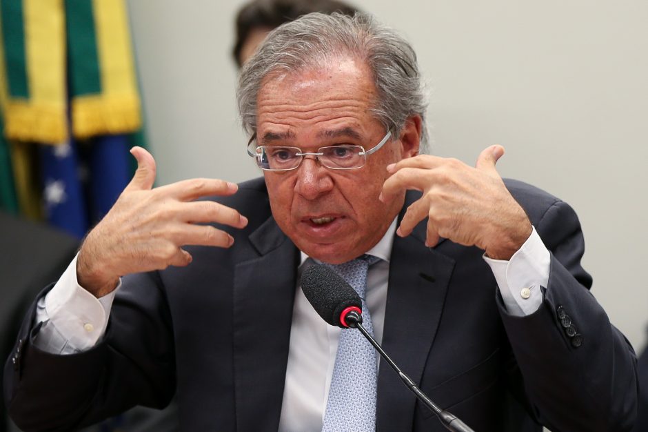 Guedes atribui fala sobre domésticas na Disney a tom professoral, dizem empresários