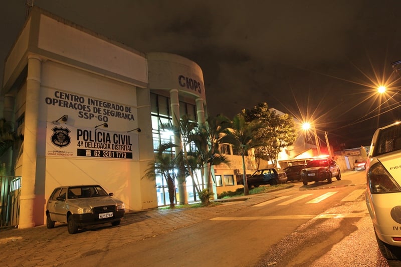 Um homem foi preso na manhã desta quarta-feira (25), em Aparecida de Goiânia, suspeito de agredir o próprio pai, de 70, com socos e chutes. (Foto: Reprodução / Cláudio Reis)