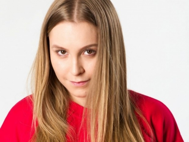 Carla Diaz como Suzane Von Richthofen no filme 'A Menina que Matou os Pais'