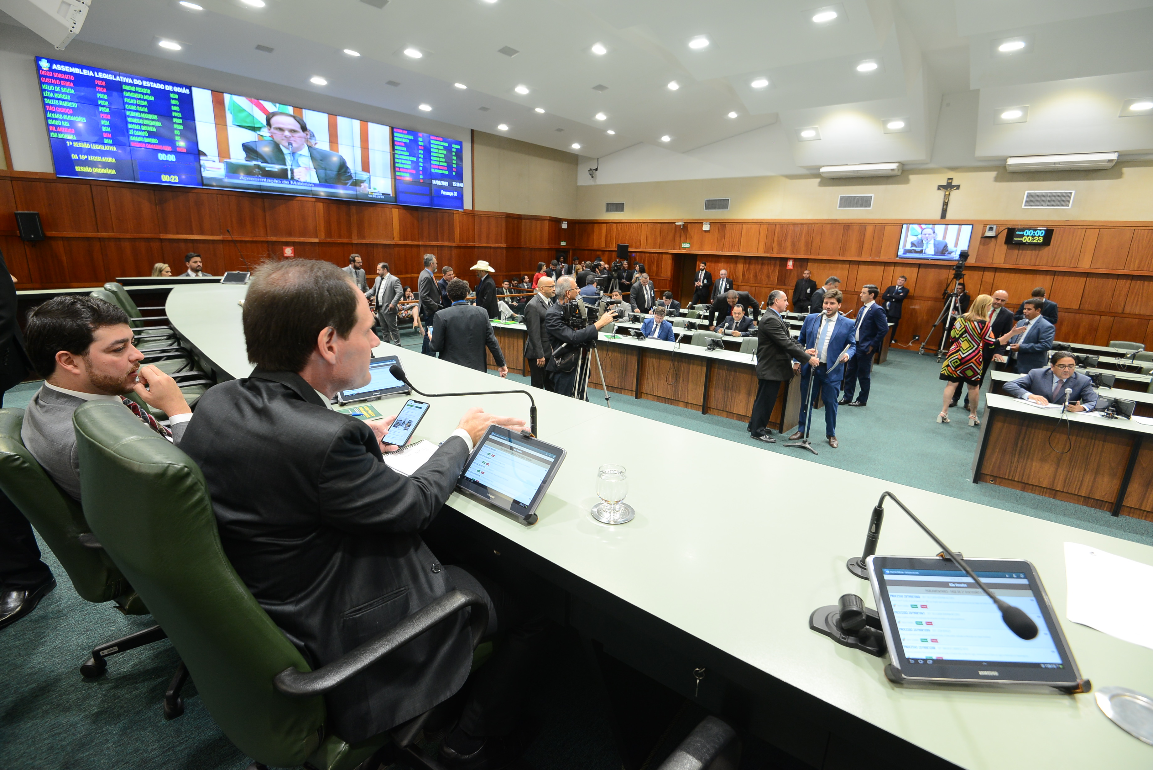 Deputado quer CPI das Privatizações, mas líder do governo diz não ver objeto