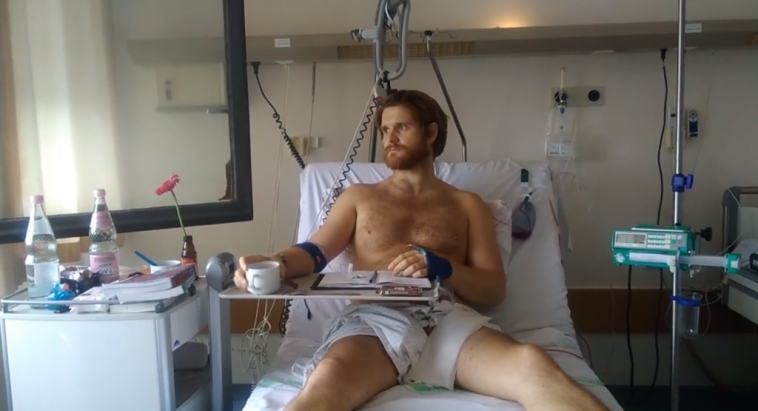 Danny Polaris, cantor com ereção permanente, priaprismo