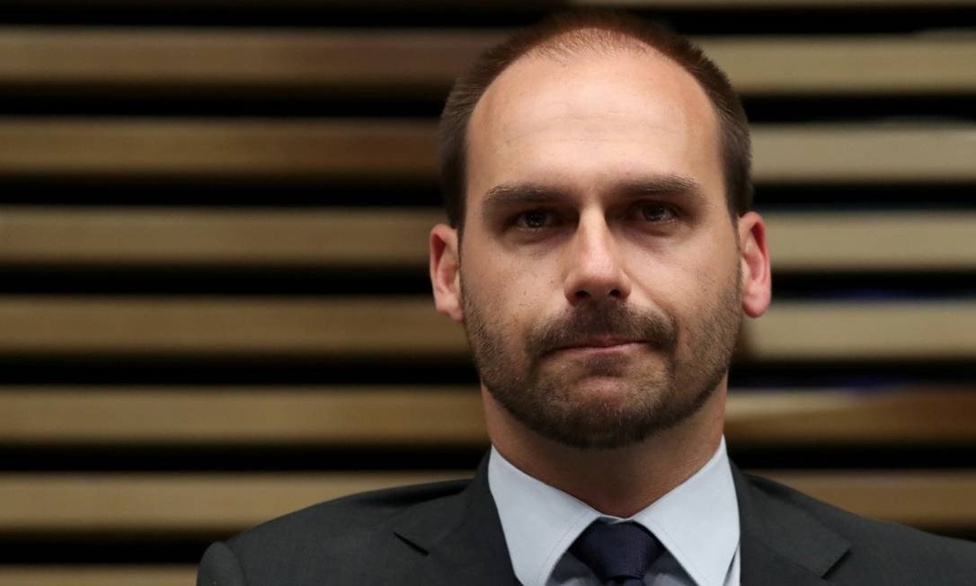 Eduardo Bolsonaro defende reação enérgica a ministros do STF e trata ruptura como inevitável