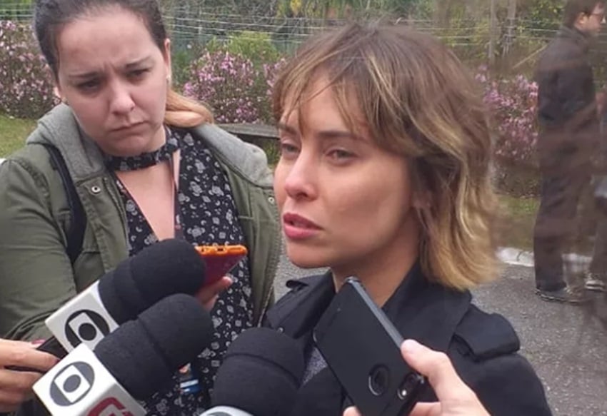 Fernanda Nobre no velório de Fernanda Young em São Paulo (Foto: Reprodução/Quem Acontece)