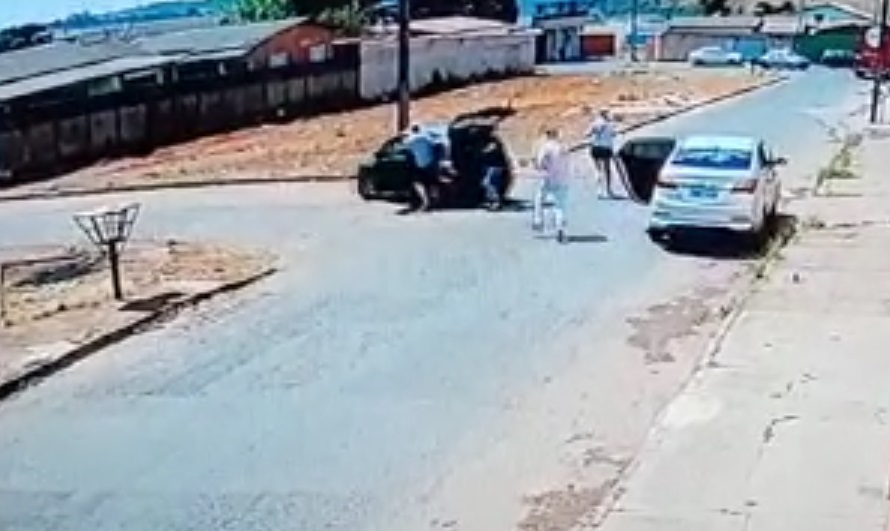 Câmera de segurança mostra o momento da fuga dos presos