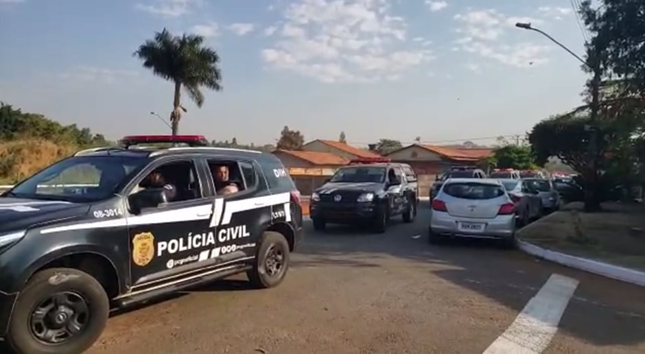 Operação visa desarticular organização criminosa que atua no tráfico de drogas e armas em Goiás (Foto: Divulgação/PC)