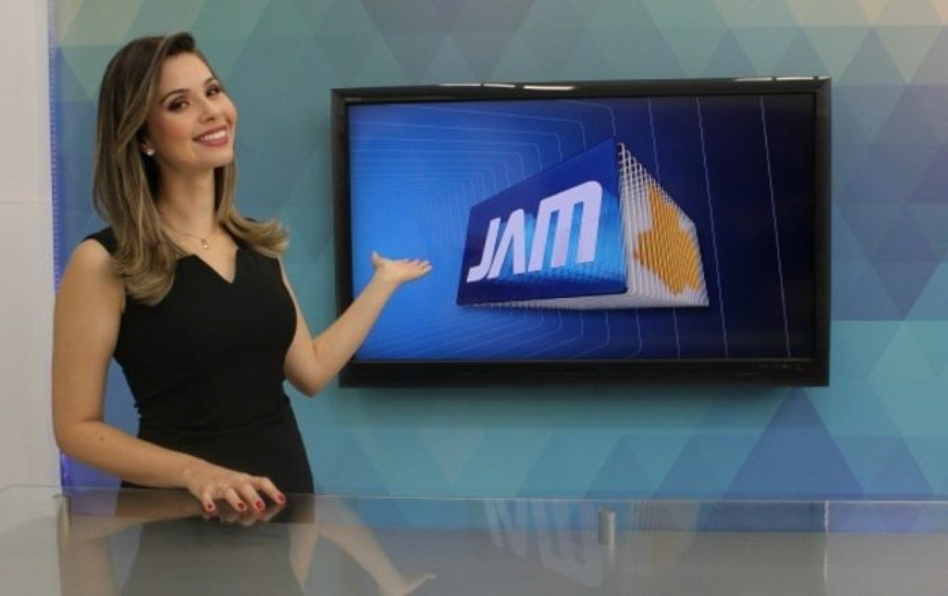 A apresentadora do Jornal do Amazonas 2ª edição, Natália Teodoro, foi uma das vítimas