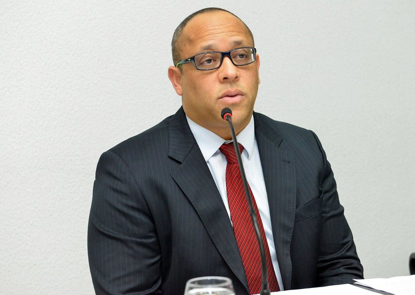 O procurador de Contas do Ministério Público junto ao Tribunal de Contas do Estado (TCE), Fernando dos Santos Carneiro do TCE afastado após irregularidades em concurso público