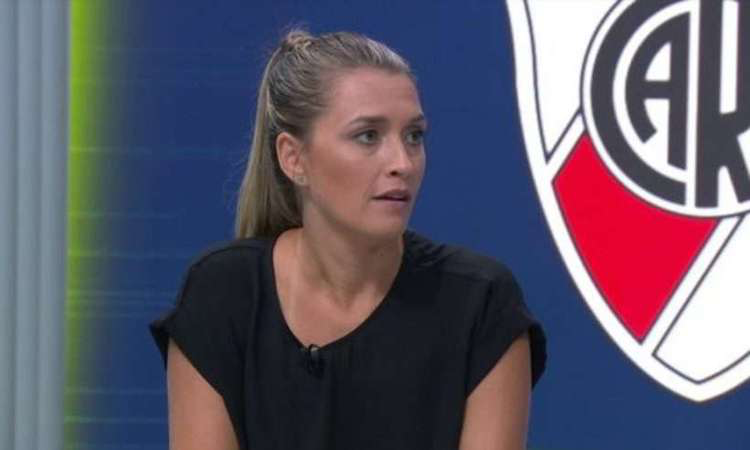 A jornalista vai fazer parte da transmissão do jogo entre Santos e Athletico Paranaense