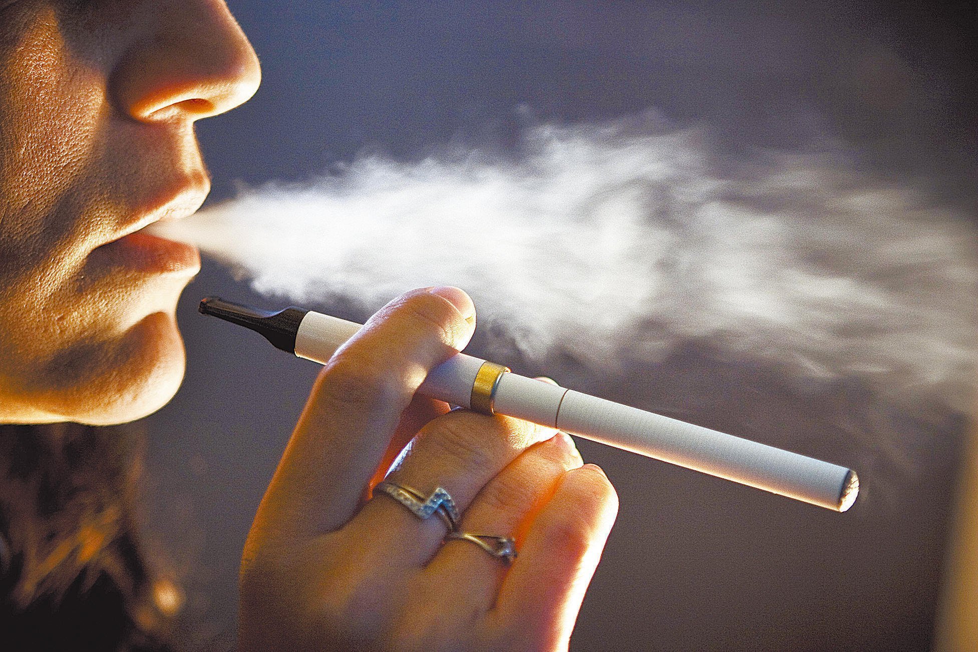 Cientistas avaliaram dados de mais de 13 mil homens, com 20 anos ou mais. Uso de vaper dobra as chances de disfunção erétil, diz estudo