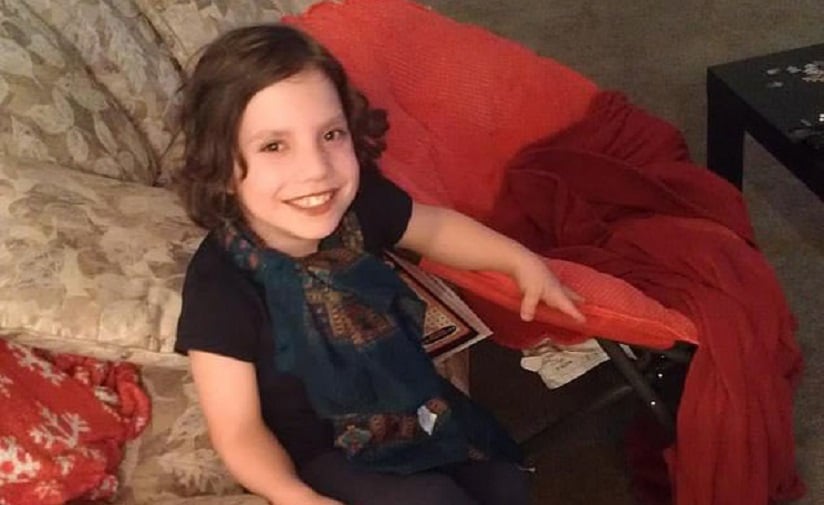 A menina de 6 anos era uma adulta de 22. Mãe adotiva descobriu que ela menstruava e tinha pelos pubianos (Foto: Reprodução)