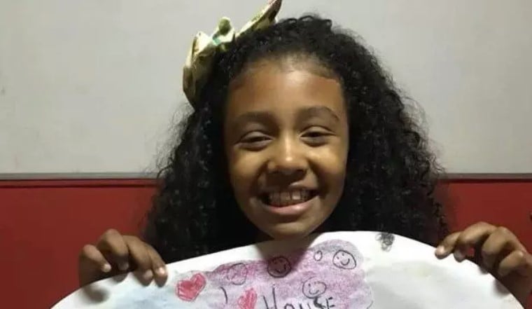Policial militar é denunciado pela morte da menina Ágatha no Rio