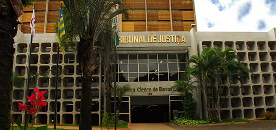 Mulher acusada de matar esposa com uma facada durante briga é absolvida em Goiânia